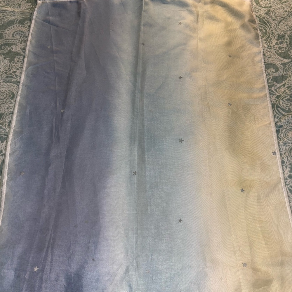 Blue and Cream Star Patterned curtain